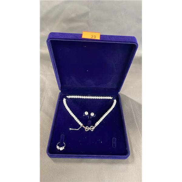 FRESHWATER PEARL BUTTERFLY BOW CHOKER WITH EARRINGS & RING