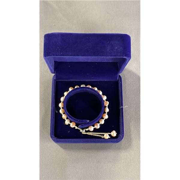 PINK FRESHWATER PEARL BRACELET WITH SLIDING CLASP