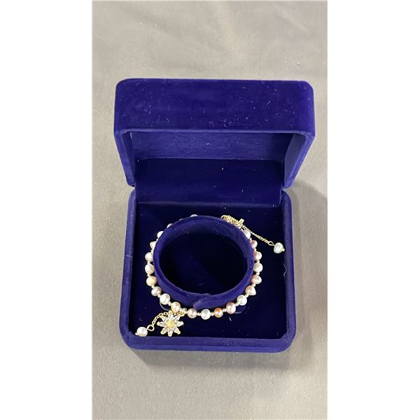 ADJUSTABLE FRESHWATER PEARL BRACELET WITH ZIRCON CRYSTAL FLOWER