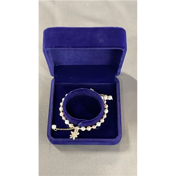 ADJUSTABLE FRESHWATER PEARL BRACELET WITH ZIRCON CRYSTAL FLOWER