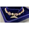 Image 3 : ADJUSTABLE PINK FRESHWATER PEARL BRACELET WITH FISH TAIL CHARM