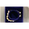 Image 2 : ADJUSTABLE FRESHWATER PEARL BRACELET WITH BEE CHARM