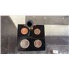 Image 2 : ROYAL CANADIAN MINT PEN HOLDER & ROYAL CANADIAN MINT 1971 SPECIMEN SET IN ACRYLIC