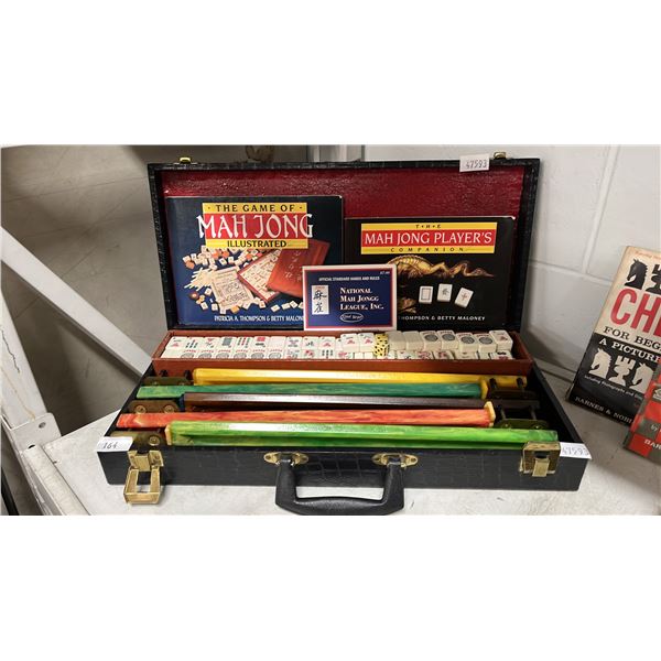 VINTAGE MAH JONG SET