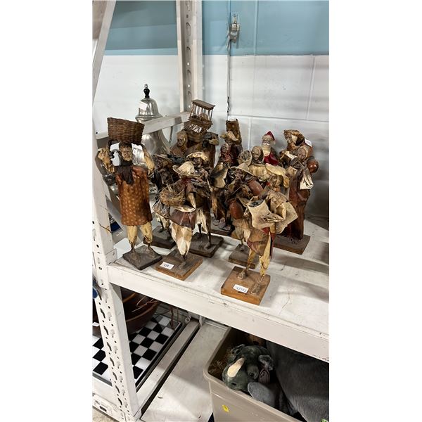 (14) ASSORTED VINTAGE MEXICAN FOLK ART PAPER MACHE FIGURINES