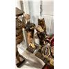 Image 8 : (14) ASSORTED VINTAGE MEXICAN FOLK ART PAPER MACHE FIGURINES