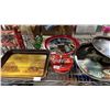 Image 3 : SHELF OF ASSORTED VINTAGE COCA-COLA COLLECTIBLES