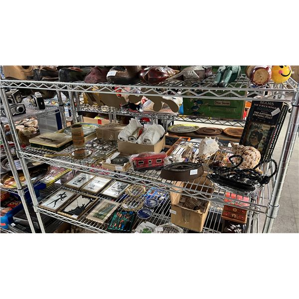 SHELF OF ASSORTED COLLECTIBLES INCLUDING; SHELLS, FIGURINES, PLATE & MORE