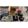 Image 4 : SHELF OF ASSORTED ITEMS INCLUDING; FRAMED ARTWORK, JEWELRY BOXES, COASTERS & MORE