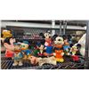 Image 3 : SHELF OF ASSORTED DISNEY MICKEY MOUSE & GOOFY COLLECTIBLES