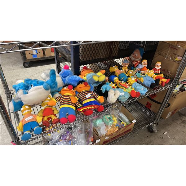 SHELF OF ASSORTED FIGURINES INCLUDING; THE SIMPSONS, SMURFS, BURT & ERNIE, SNOW WHITE & THE SEVEN