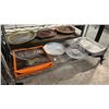 Image 1 : SHELF OF ASSORTED GLASSWARE & SERVING DISHES