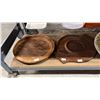 Image 2 : SHELF OF ASSORTED SERVING PLATES