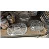 Image 4 : SHELF OF ASSORTED ITEMS INCLUDING; COLLECTIBLE JAPANESE CUPS, GLASSWARE & MORE
