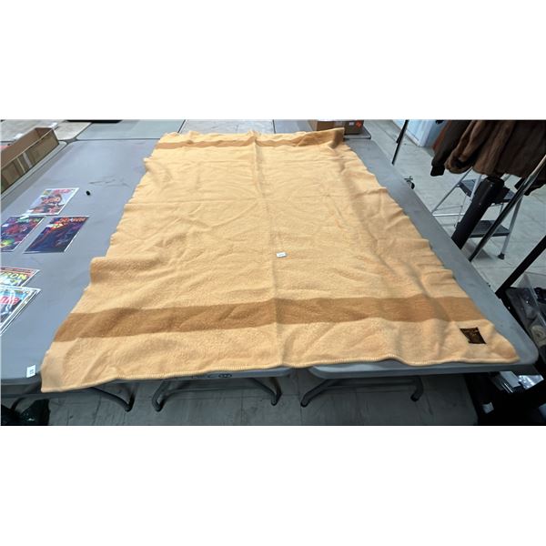 VINTAGE FARLY'S WITNEY POINT WOOL BLANKET