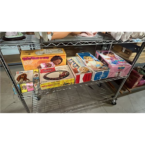 SHELF OF ASSORTED VINTAGE TOYS & DOLLS