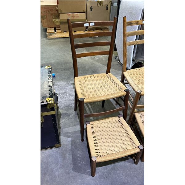 WOVEN CHAIR WITH FOOT REST