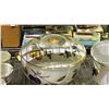 Image 4 : ASSORTED ROYAL WORCHESTER EVESHAM FINE PORCELAIN DINNERWARE