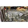 Image 2 : SHELF OF ASSORTED GLASSWARE & POTTERY