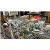 Image 4 : SHELF OF ASSORTED GLASSWARE & POTTERY