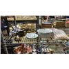 Image 2 : SHELF OF ASSORTED ITEMS INCLUDING; DINNERWARE & HOME DECOR