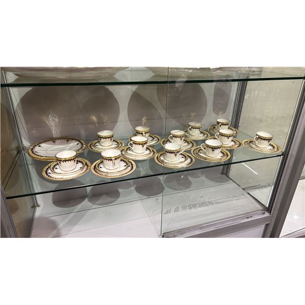 38-PC BONE CHINA SET