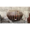 Image 1 : VINTAGE WOOD & WOVEN POT