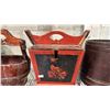 Image 3 : SHELF OF ASSORTED VINTAGE CHINESE STYLE ITEMS