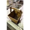 Image 2 : SHELF OF ASSORTED CHINESE ITEMS INCLUDING; WOOD BASKET, WOVEN BASKET & MORE