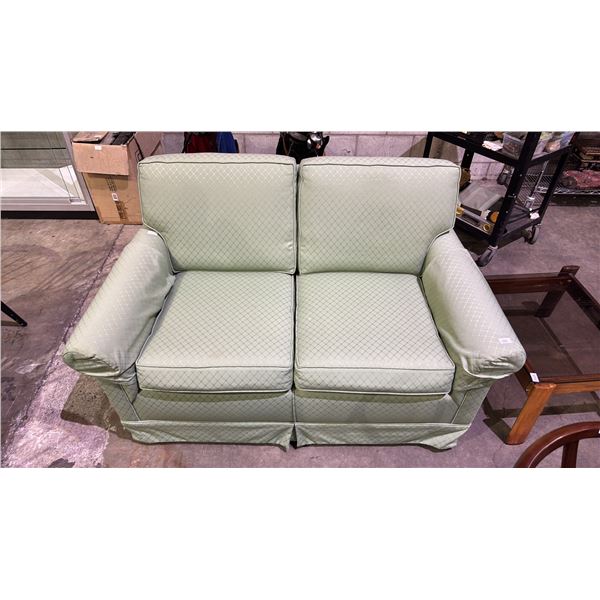 VINTAGE FABRIC LOVE SEAT