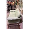 Image 2 : VINTAGE FABRIC LOVE SEAT