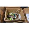 Image 4 : PALLET OF ASSORTED ITEMS INCLUDING; CLOTHES HANGERS, TROPHIES, CUSHIONS & MORE