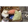 Image 6 : PALLET OF ASSORTED ITEMS INCLUDING; CLOTHES HANGERS, TROPHIES, CUSHIONS & MORE