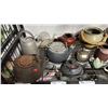Image 2 : SHELF OF ASSORTED TEAPOTS