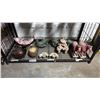 Image 1 : SHELF OF ASSORTED ANIMAL DECOR
