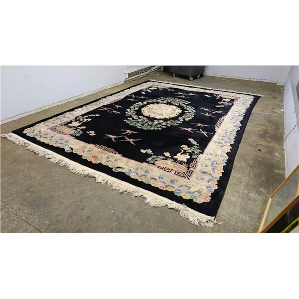 PATTERNED AREA RUG 12.5' X 9'