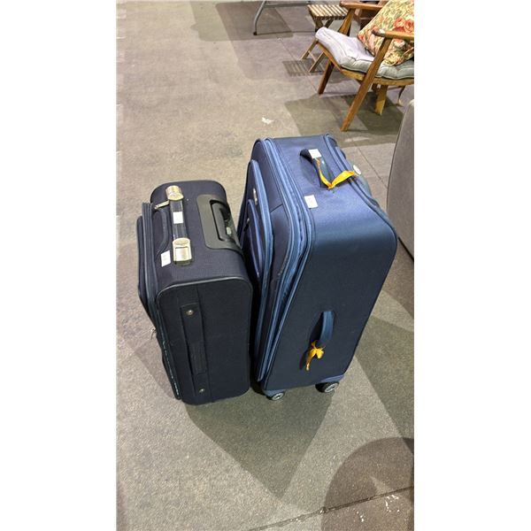 2 SAMSONITE SOFT SHELL LUGGAGE PIECES