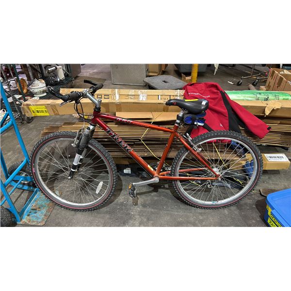 TREK 820 MOUNTAIN TRACK 21 SPEED BIKE