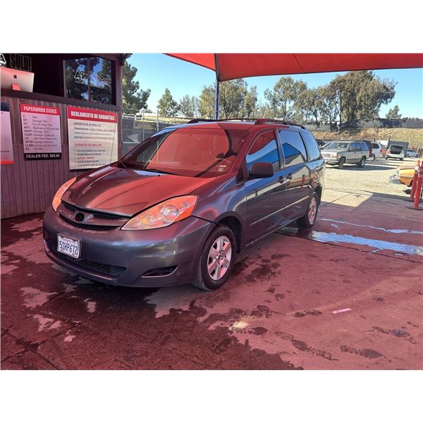 2006 TOYOTA SIENNA