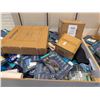 Image 2 : 4' X 8' BIN OF ASSORTED LIQUIDATION ITEMS