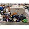 Image 2 : 4' X 8' BIN OF ASSORTED LIQUIDATION ITEMS