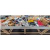 Image 1 : 4' X 8' BIN OF ASSORTED LIQUIDATION ITEMS