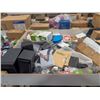 Image 3 : 4' X 8' BIN OF ASSORTED LIQUIDATION ITEMS