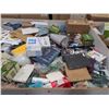 Image 2 : 4' X 8' BIN OF ASSORTED LIQUIDATION ITEMS