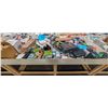 Image 1 : 4' X 8' BIN OF ASSORTED LIQUIDATION ITEMS