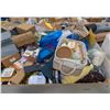 Image 2 : 4' X 8' BIN OF ASSORTED LIQUIDATION ITEMS