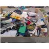 Image 2 : 4' X 8' BIN OF ASSORTED LIQUIDATION ITEMS