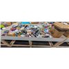 Image 1 : 4' X 8' BIN OF ASSORTED LIQUIDATION ITEMS