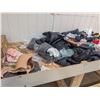 Image 3 : 4' X 32' BIN OF ASSORTED LIQUIDATION ITEMS
