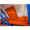 Image 2 : 7 SECTIONS OF BLUE & ORANGE RACKING APPROX